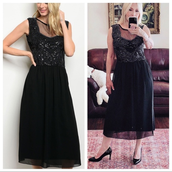 Dresses & Skirts - Stunning black sequin cocktail party dress lined
